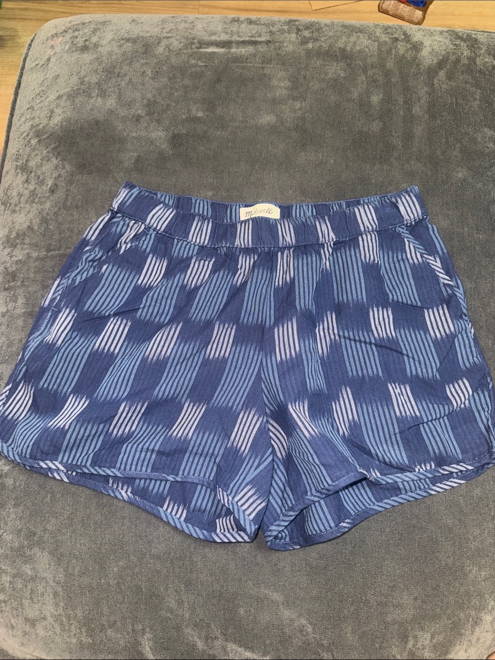 NWT Madewell Navy and Light Blue Patterned Shorts100% cotton